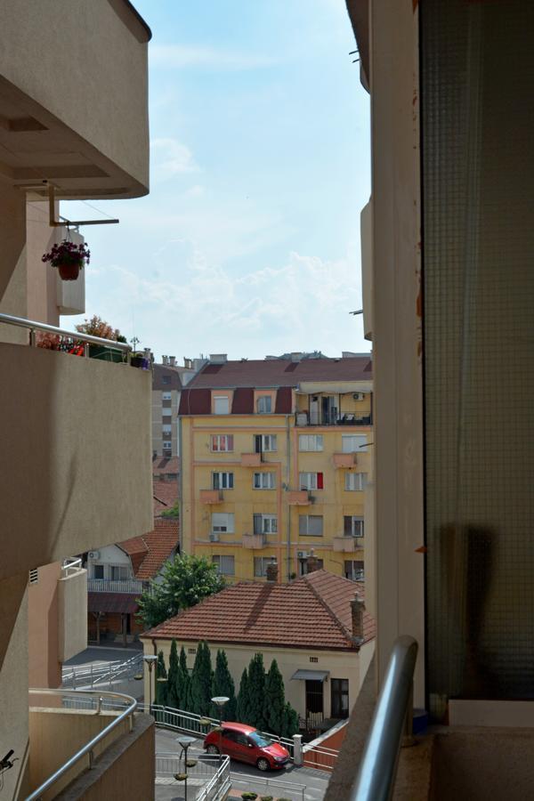 Trident Apartments 2 นิส ภายนอก รูปภาพ