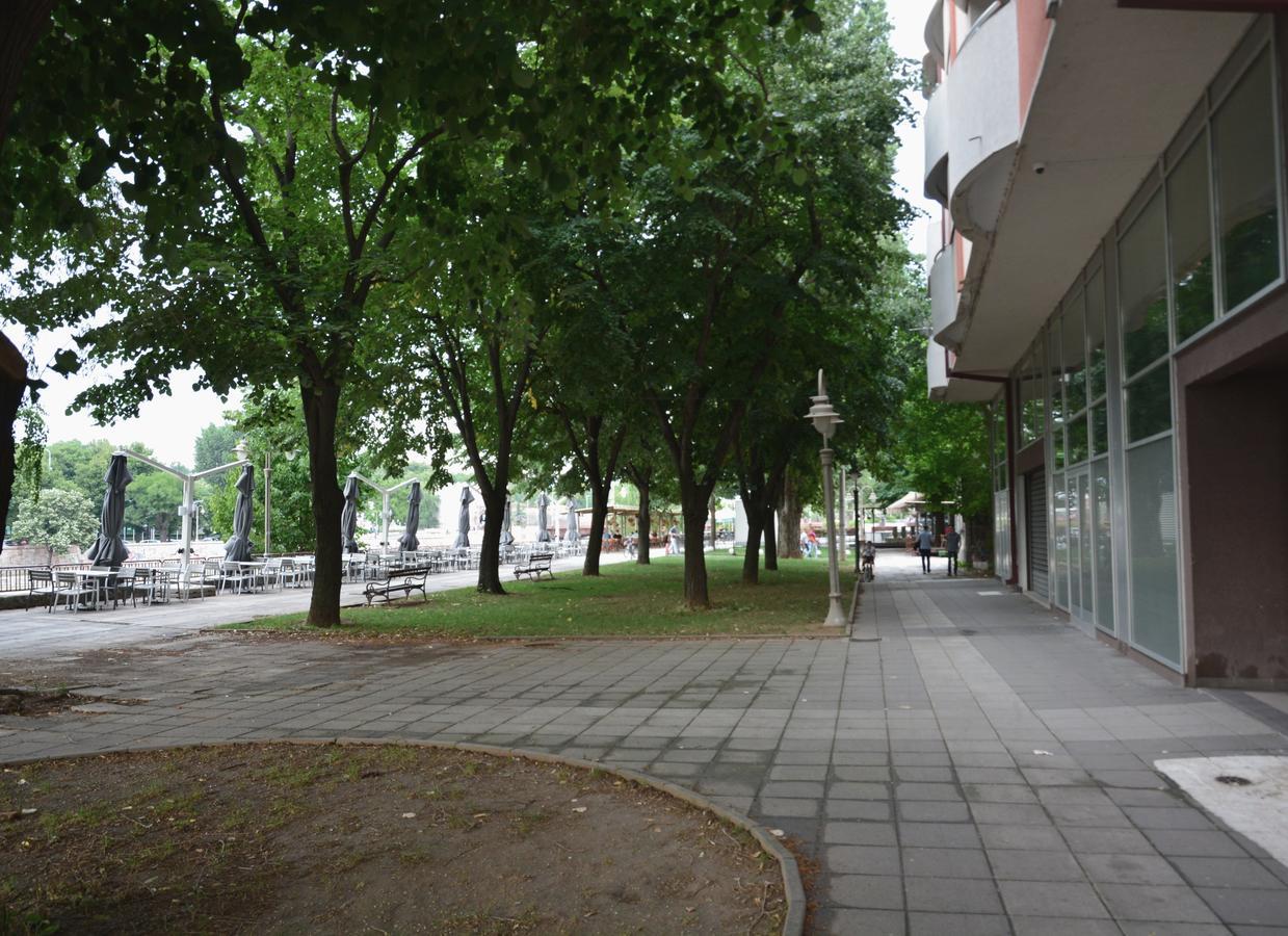 Trident Apartments 2 นิส ภายนอก รูปภาพ