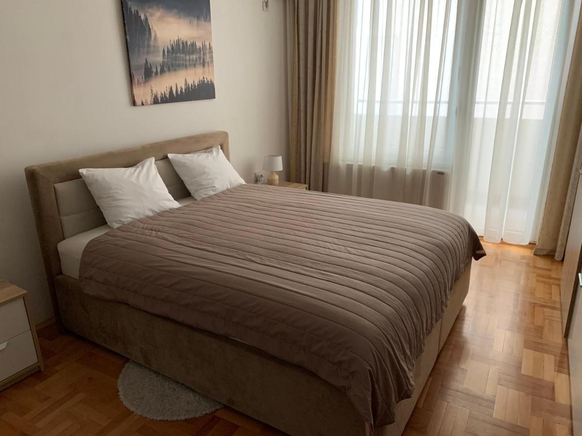 Trident Apartments 2 นิส ภายนอก รูปภาพ