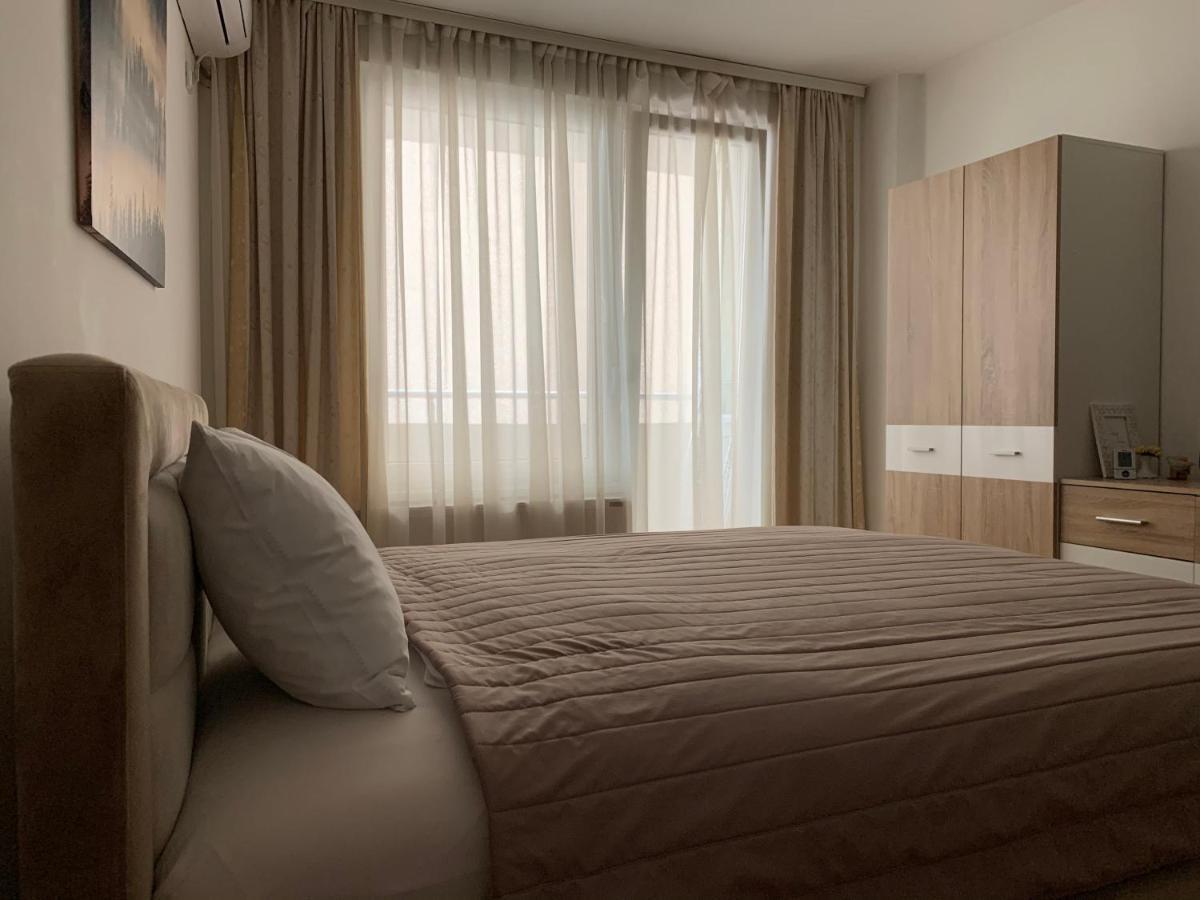 Trident Apartments 2 นิส ภายนอก รูปภาพ